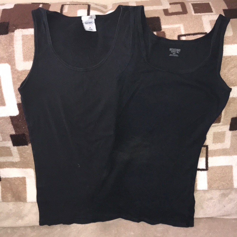 Bundle of two black tanks medium stained 💗